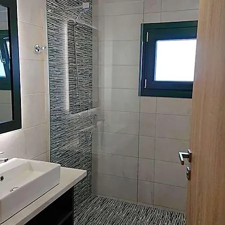 Cynthia Hotel
